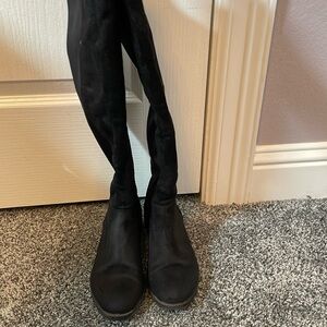 Simply Vera Knee High Boots